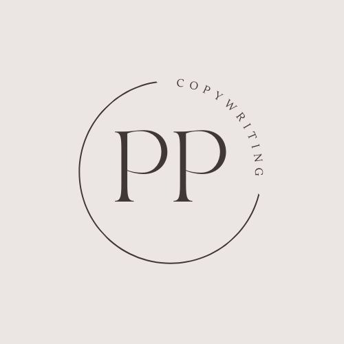 Minimalistyczne logo z inicjałami PP otoczone okręgiem i napisem COPYWRITING w kolorach beżu i brązu.