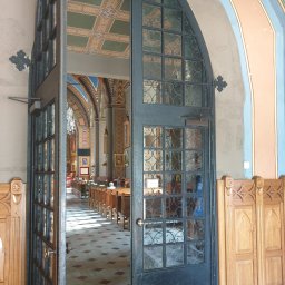 portal do kościoła wykonany przez naszą Pracownię 