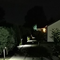 Oswietlenie ogrodu lampy z czujnikiem zmierzchu i ruchu