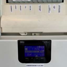 Usługi budowlane Majerczyk - Montaż sterowania ogrzewaniem przez internet z automatycznym wyłączeniem ogrzewania gdy okno lub drzwi zostaną otwarte.