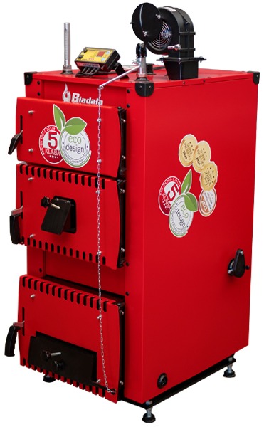 Czerwony piec na paliwo stałe Biadata z wentylatorem, certyfikatami i panelem sterowania, stojący na czterech nóżkach.