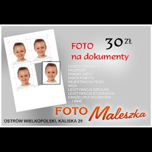 Cztery zdjęcia portretowe dziecka na białym tle, obok napis 'FOTO na dokumenty 30 zł', lista dokumentów do których można wykonać zdjęcia oraz nazwa firmy 'FOTO Maleszka' i adres w Ostrowie...