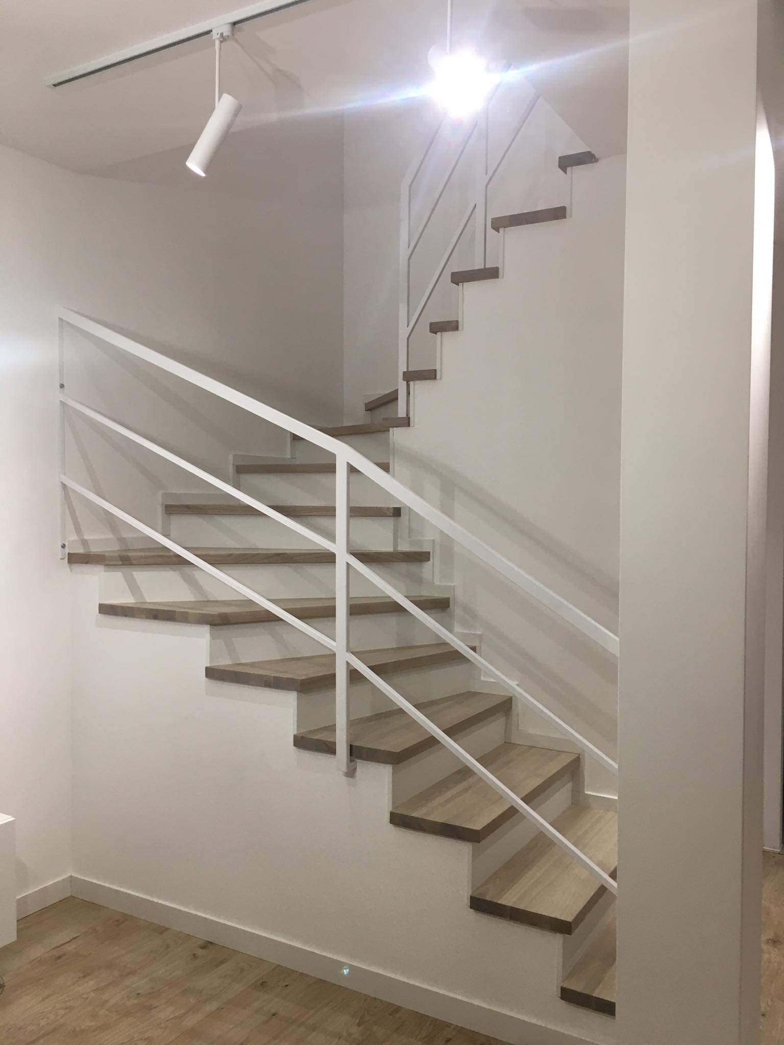 Balustrada biała, wewnętrzna, profil 40x20