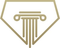 Geometryczny logotyp z kolumną w złotym odcieniu, umieszczony w romboidalnej ramie. Minimalistyczny design.