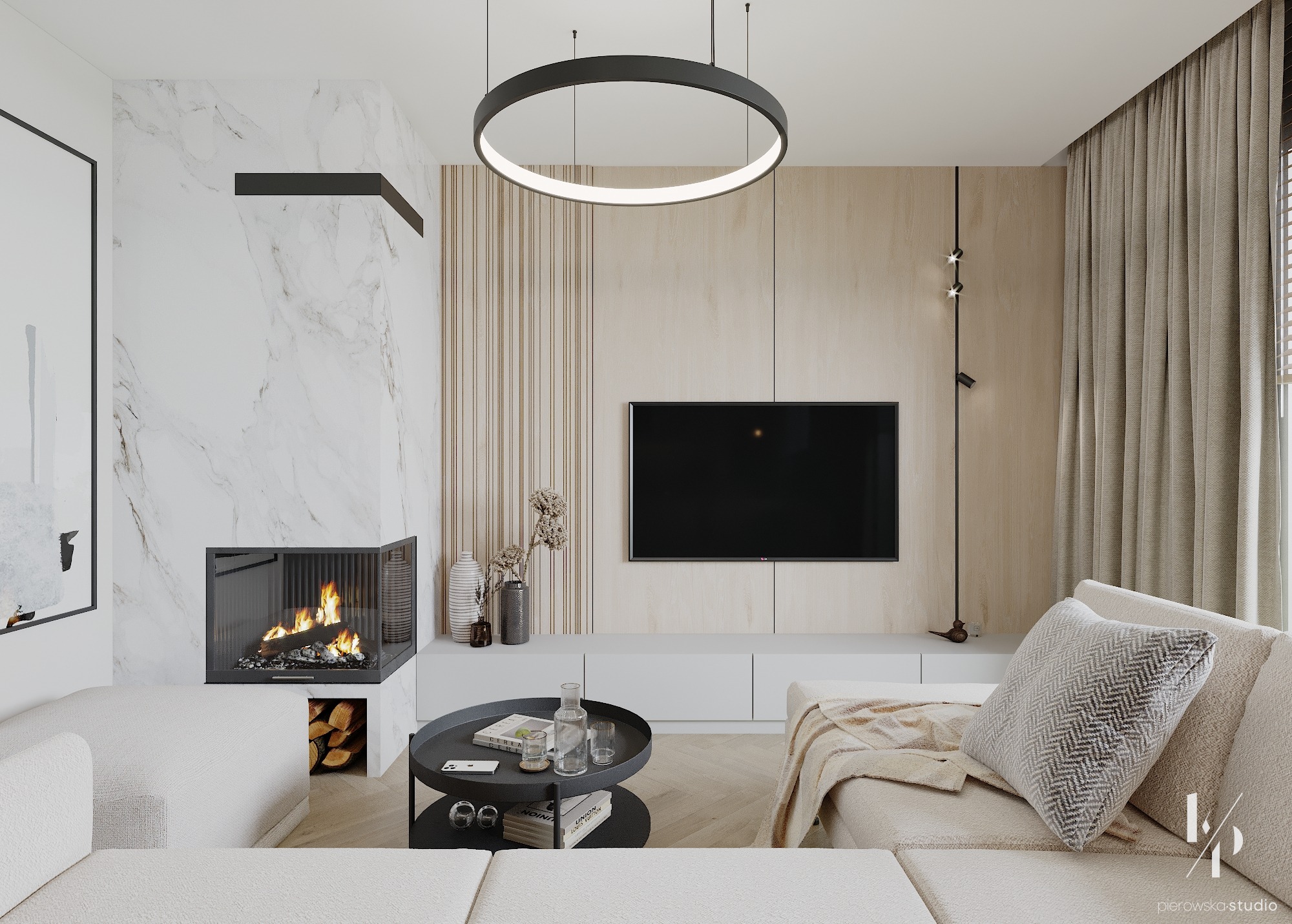 Nowoczesny salon z marmurowym kominkiem narożnym, okrągłą lampą sufitową i beżową ścianą telewizyjną z drewnianymi panelami pionowymi, jasna sofa z dekoracyjną poduszką w jodełkę, stolik kawowy...