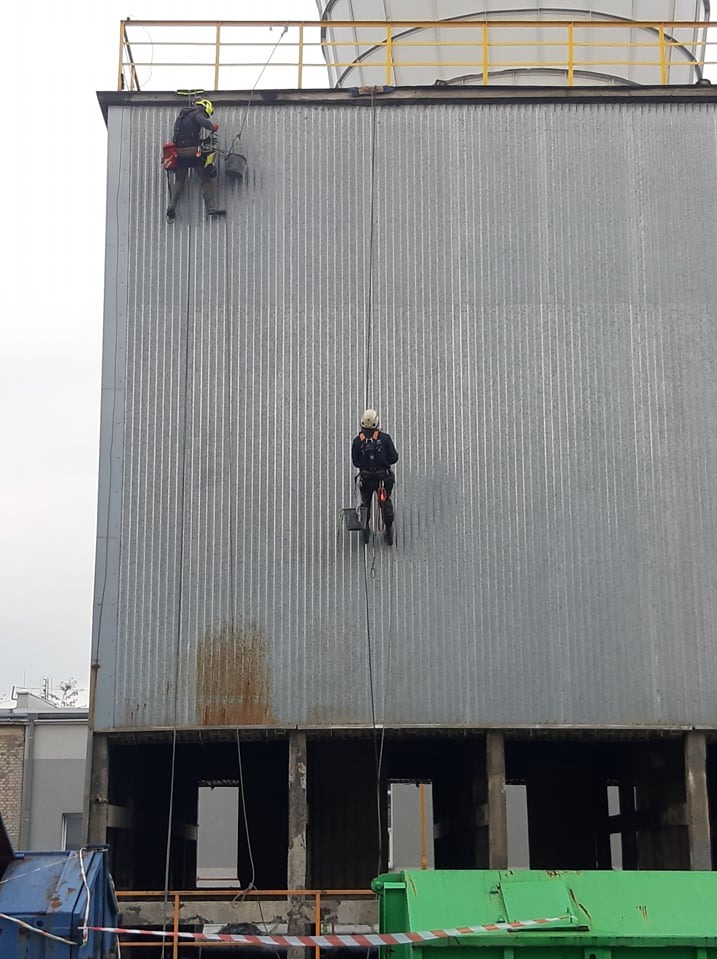 Prace wysokościowe na obiekcie przemysłowym