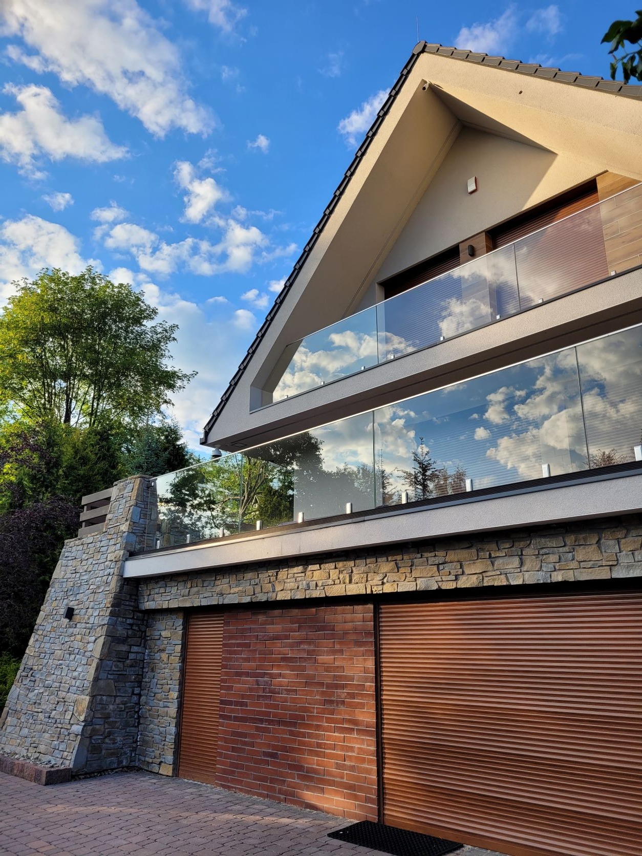 Elewacje, tarasy, balkony