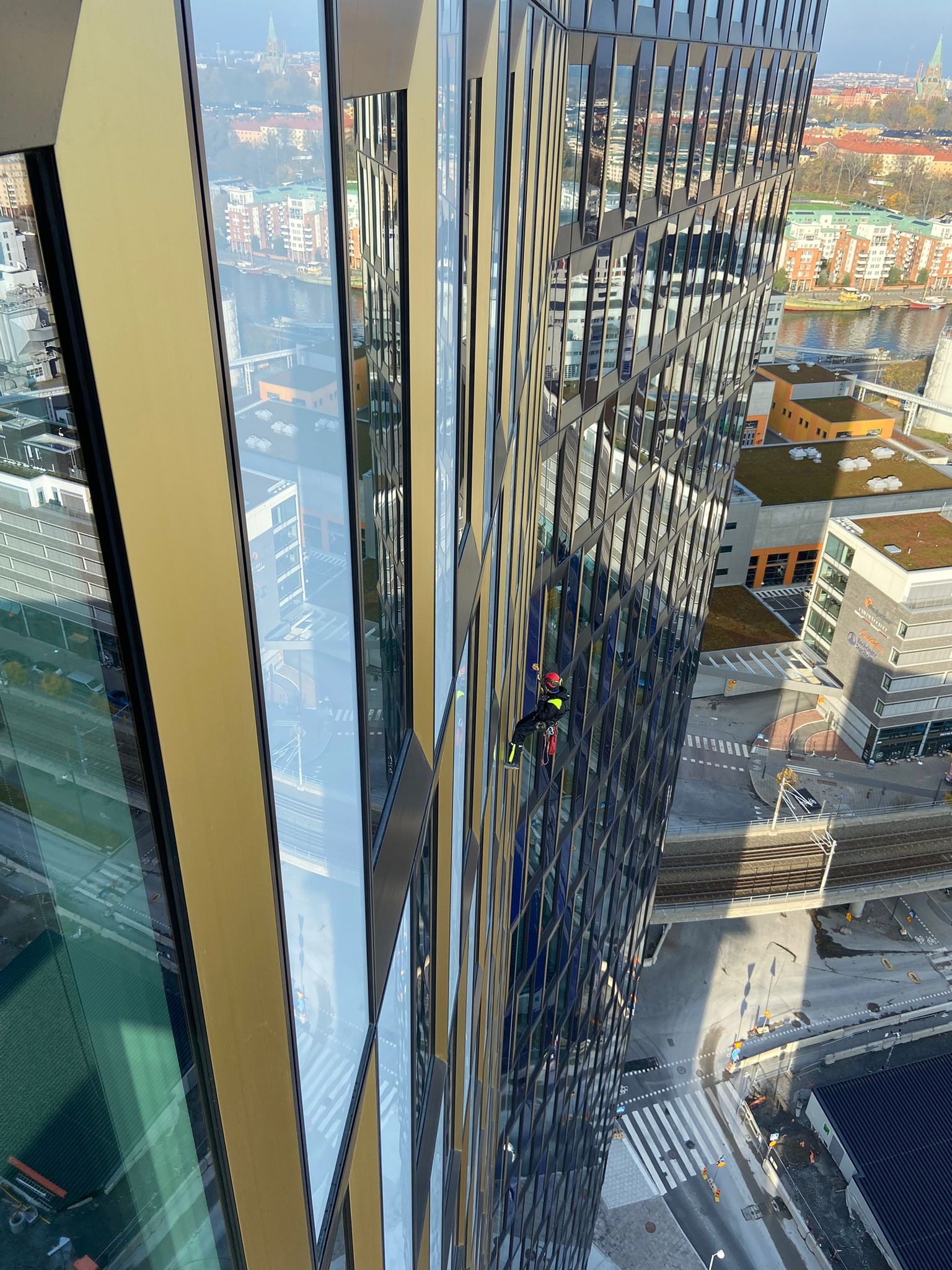 Polerowanie szyb w Sztokholmie