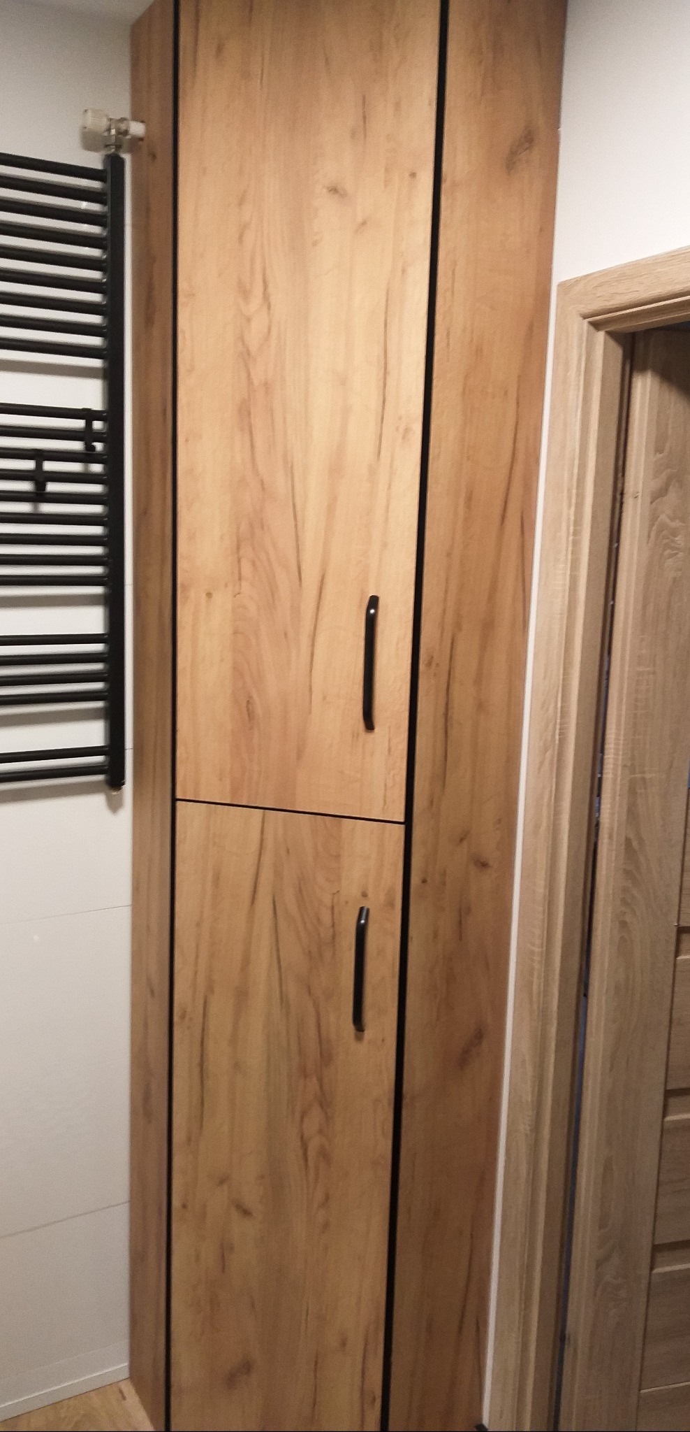 Szafa narożna łazienkowa