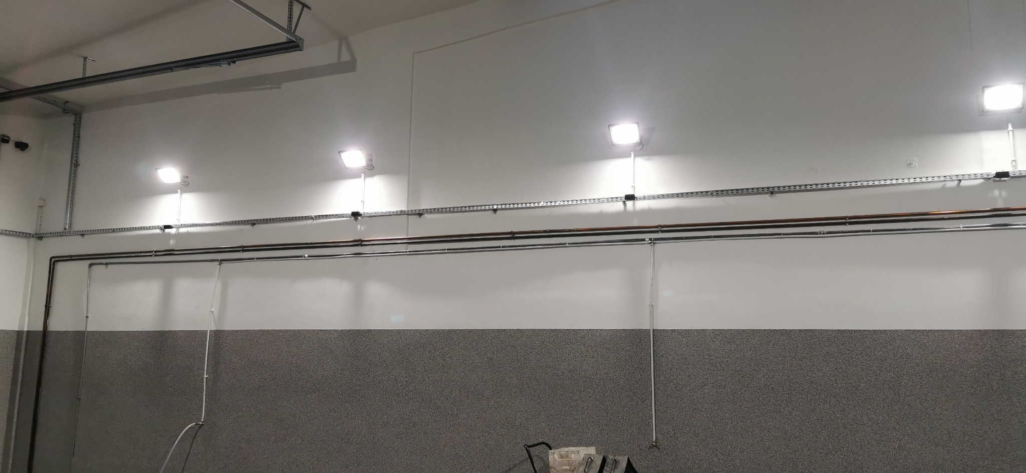 Nowe lampy w MZK Malbork, teraz wszystko widać