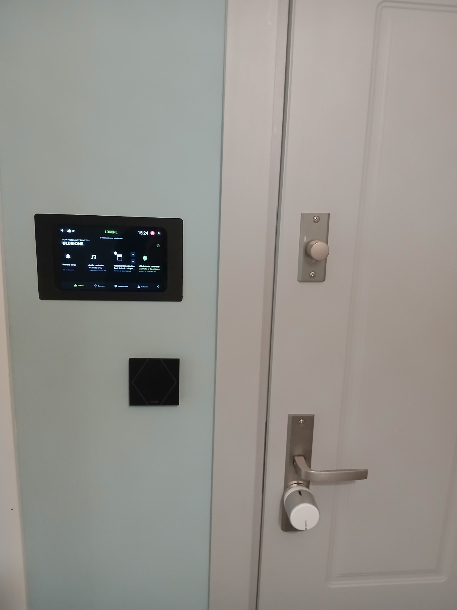 Montaż systemu Loxone smart home