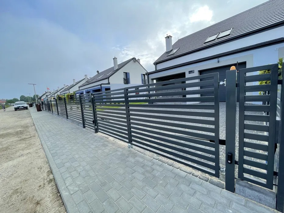 Ogrodzenie stalowe - panelowe, malowane proszkowo