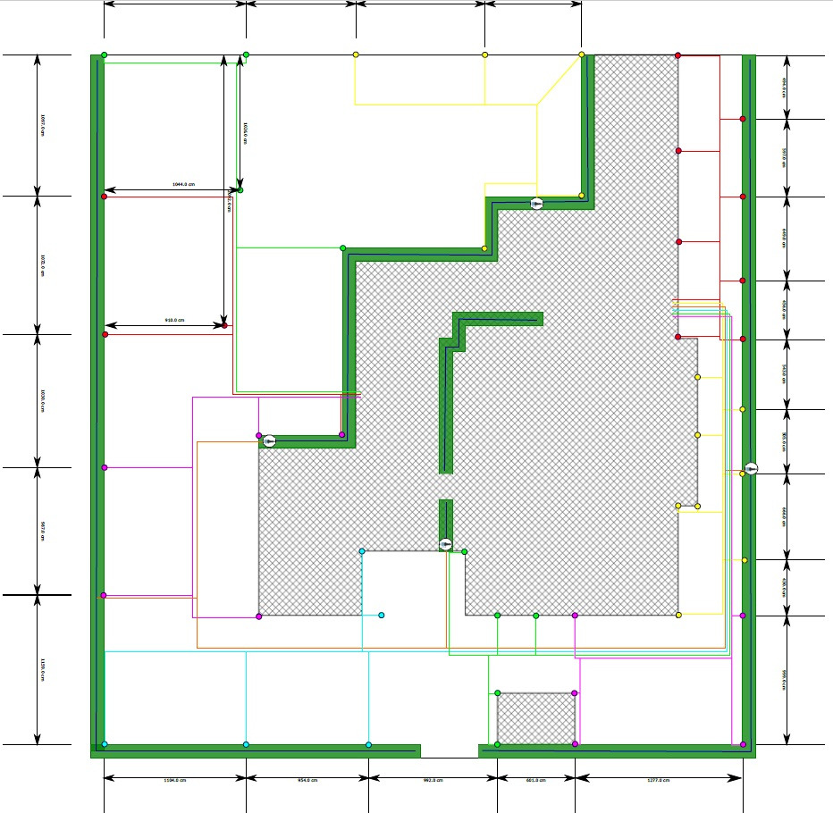 Plan instalacji nawadniającej, widok z góry, z naniesionymi wymiarami i kolorami oznaczającymi różne sekcje.