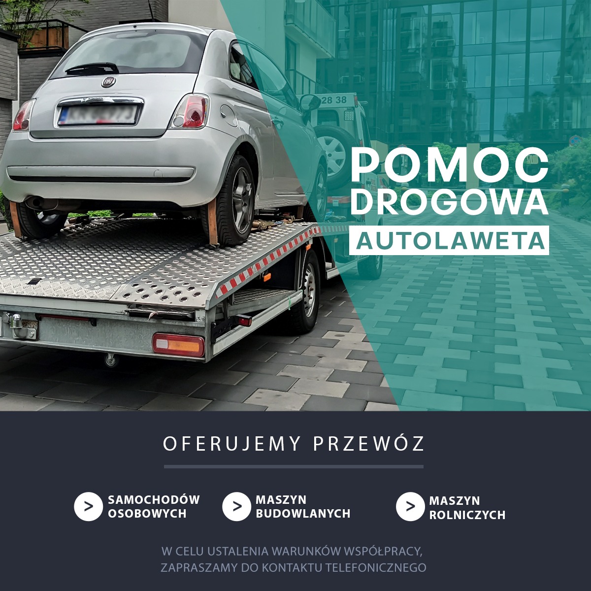 Srebrny Fiat 500 zabezpieczony pasami na platformie lawety z widocznymi światłami pozycyjnymi i fragmentem budynku w tle.