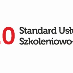 Logo SUS 2.0 PIFS, Standard Usług Szkoleniowo-Rozwojowych, niebiesko-czerwone na białym tle.
