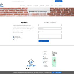 Web Designer | Strony internetowe dla Firm - Strona internetowa firmy ToNat z sekcją kontaktową, formularzem kontaktowym i danymi adresowymi na białym tle z ceglanym motywem i klimatyzatorem w tle nagłówka.