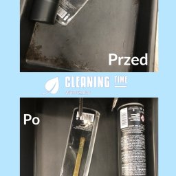 Cleaning Time - Zdjęcie 'przed i po' prezentujące czyszczenie czarnej kuwety z resztek, obok leży lakier do włosów i pęseta w opakowaniu. Górna część zdjęcia pokazuje kuwetę z zanieczyszczeniami, dolna - kuwetę po...