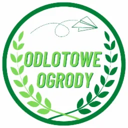 Logo firmy 'Odlotowe Ogrody' w okręgu z zielonymi liśćmi i papierowym samolotem na białym tle.