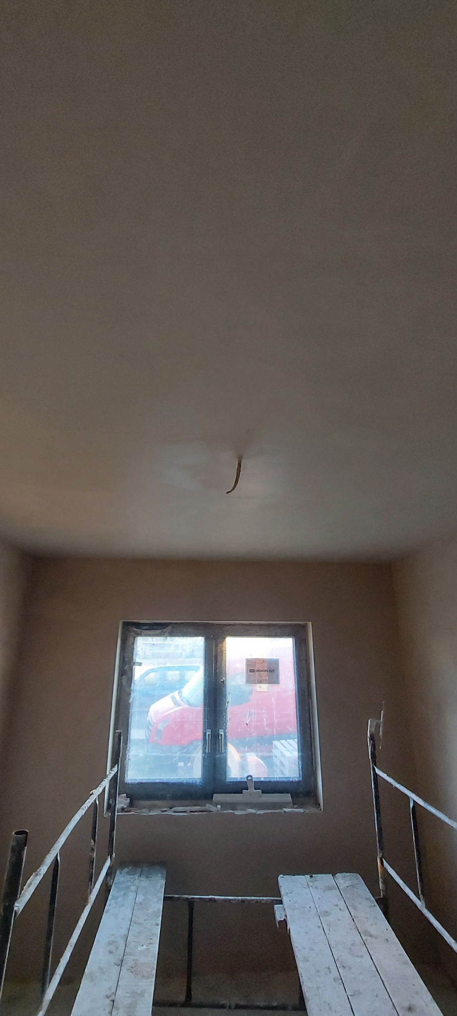 Tynkowanie domku piętrowego