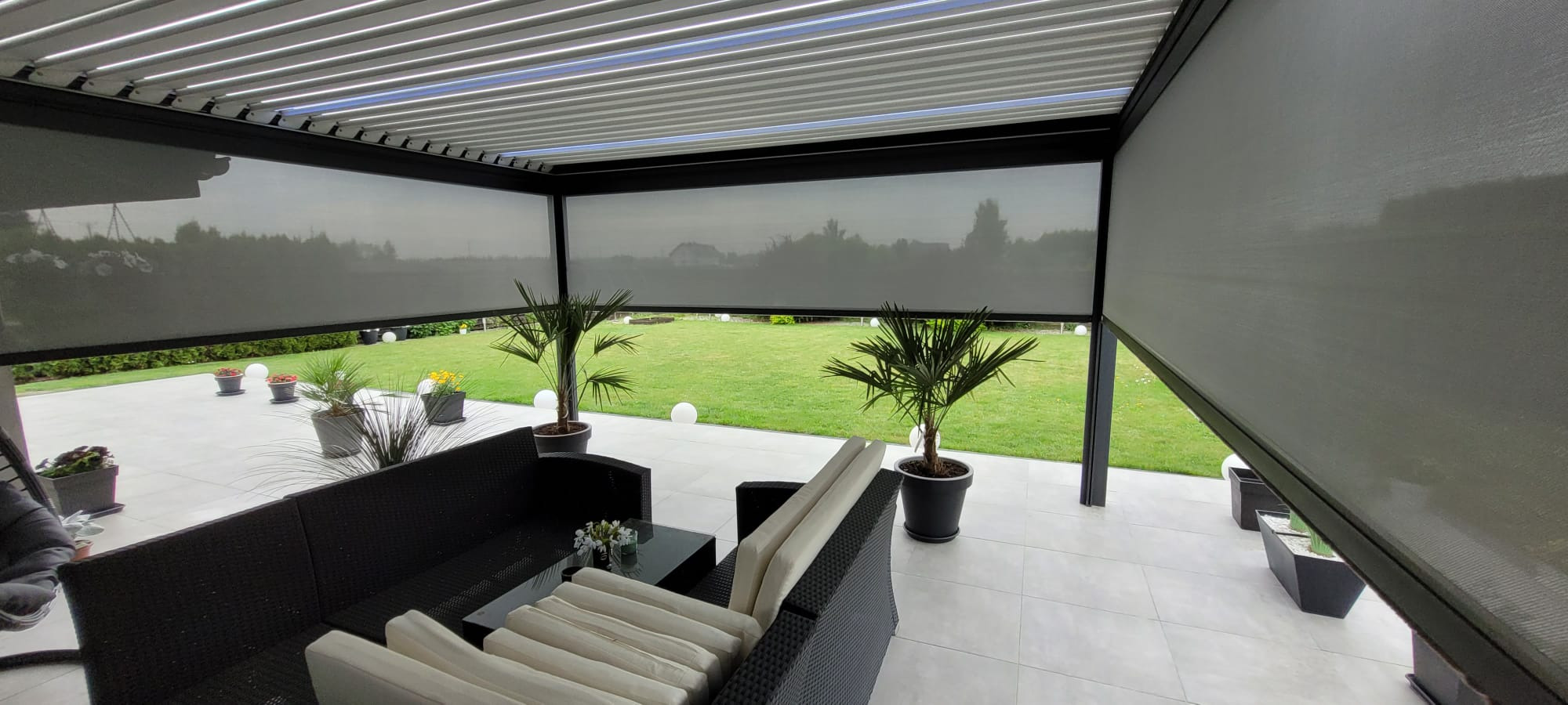 pergola + rolety ZIIP z 3 stron