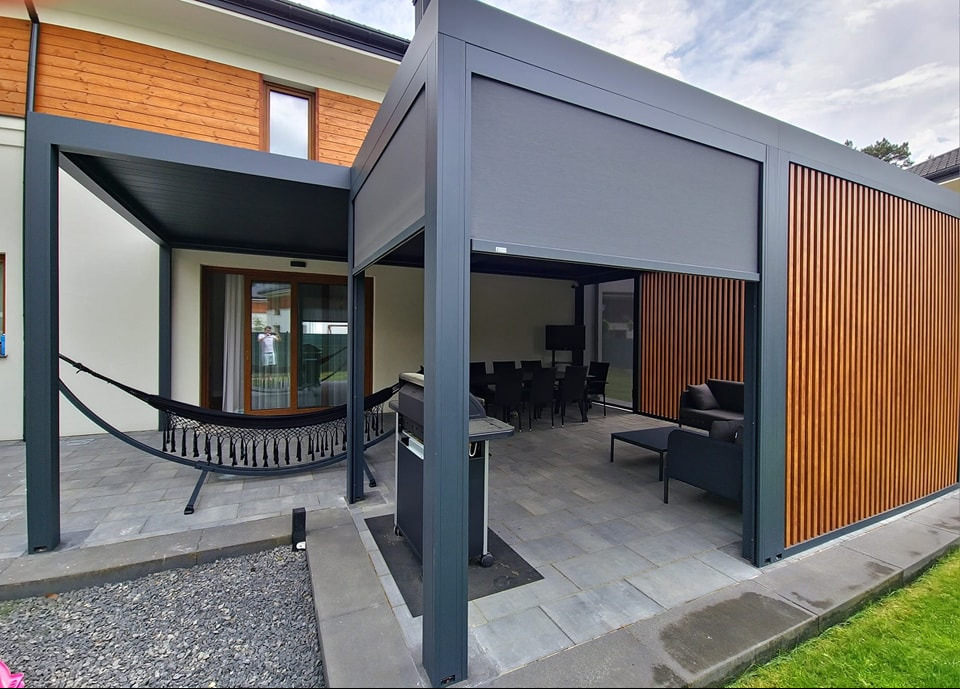 pergola połączenie z lamelami + roletami ZIIP