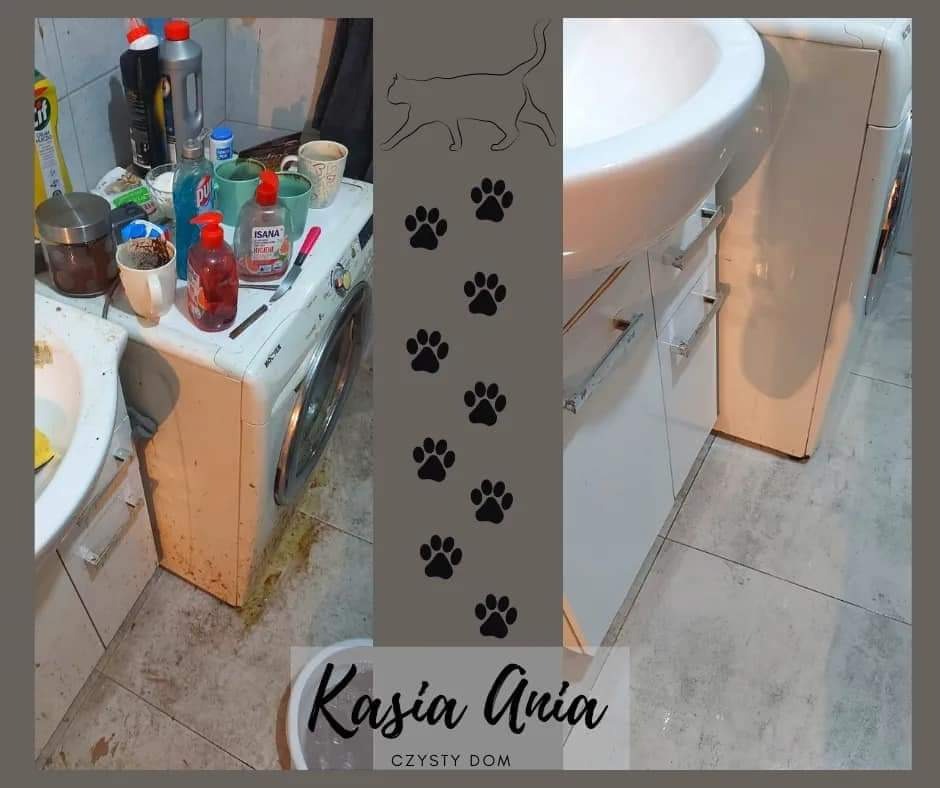 Brudna łazienka przed sprzątaniem: zabrudzona pralka z detergentami i kubkami na górze, plamy na podłodze, obok umywalka z szafką.