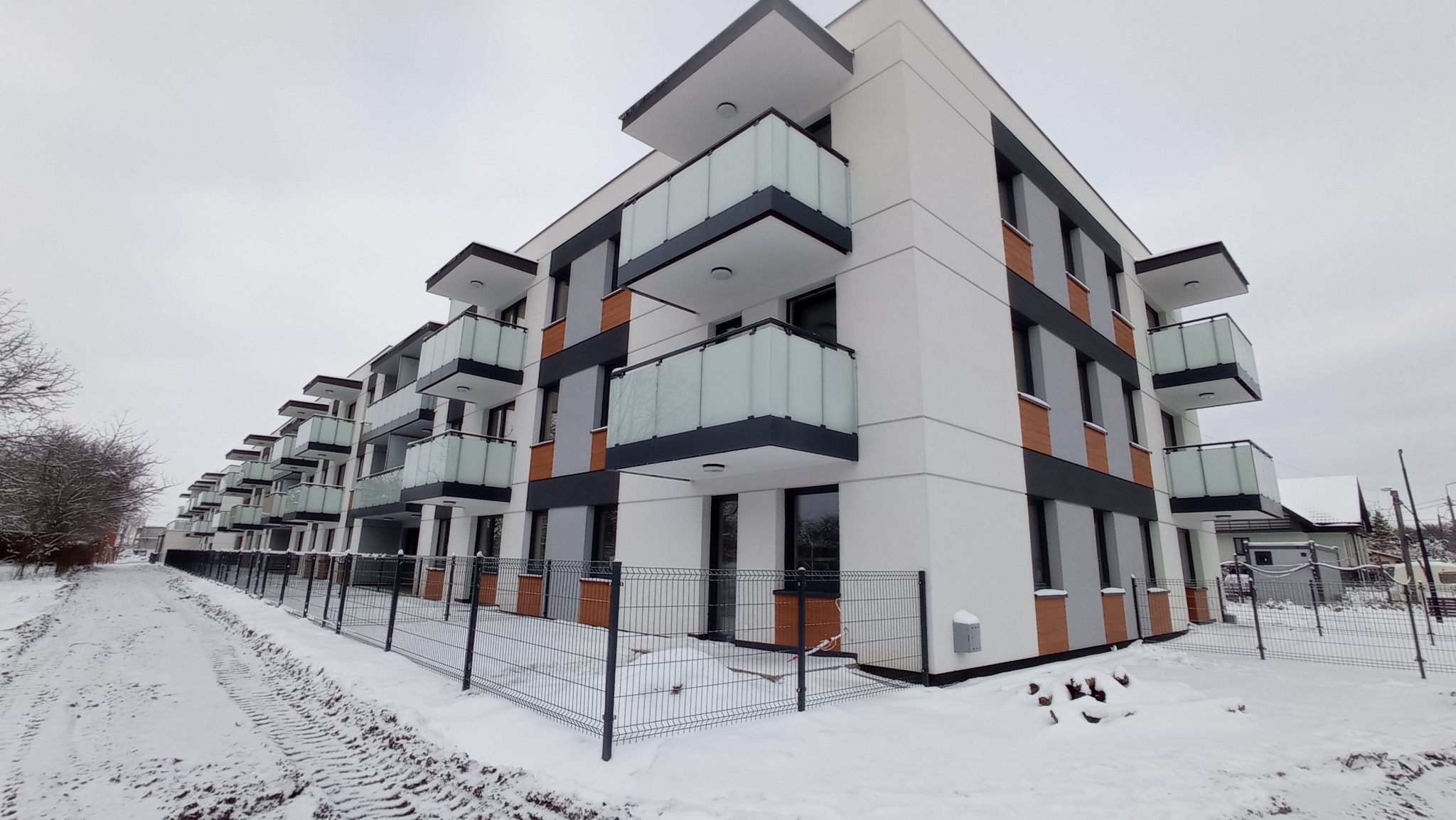 2022-2024 Osiedle budynków wielorodzinnych z garażami podziemnymi oraz usługami, 53 mieszkania, Białystok