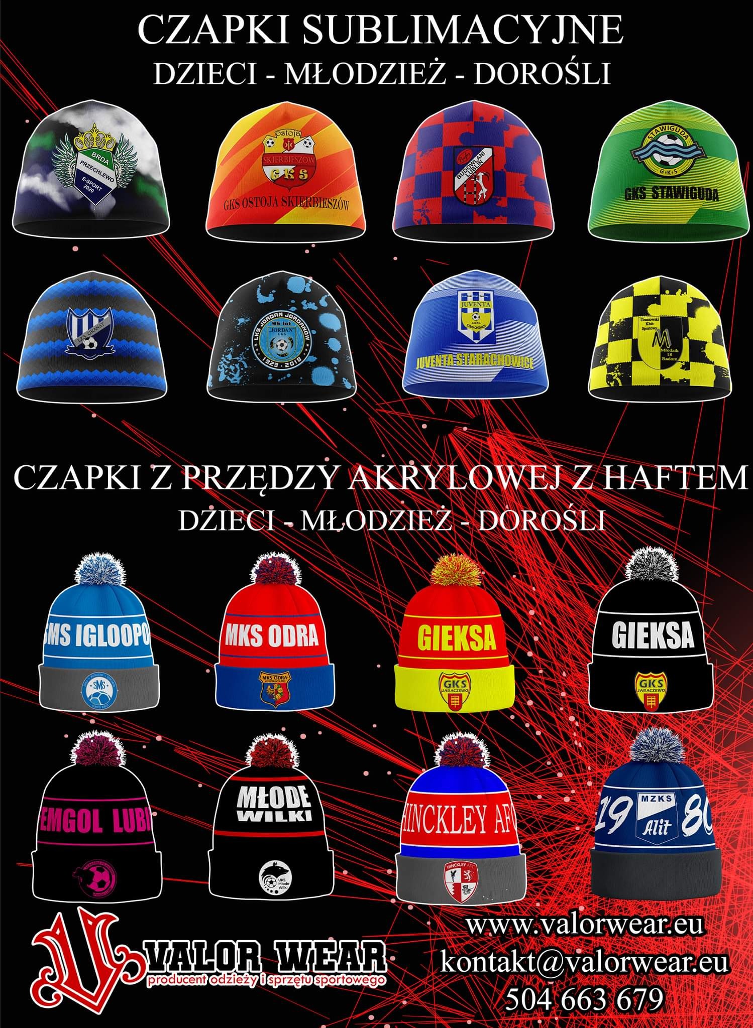 Katalog czapek z nadrukami klubów sportowych i firmowych, wykonanych metodą sublimacji i haftu akrylowego, prezentowanych na czarnym tle z dekoracyjnymi czerwonymi liniami.