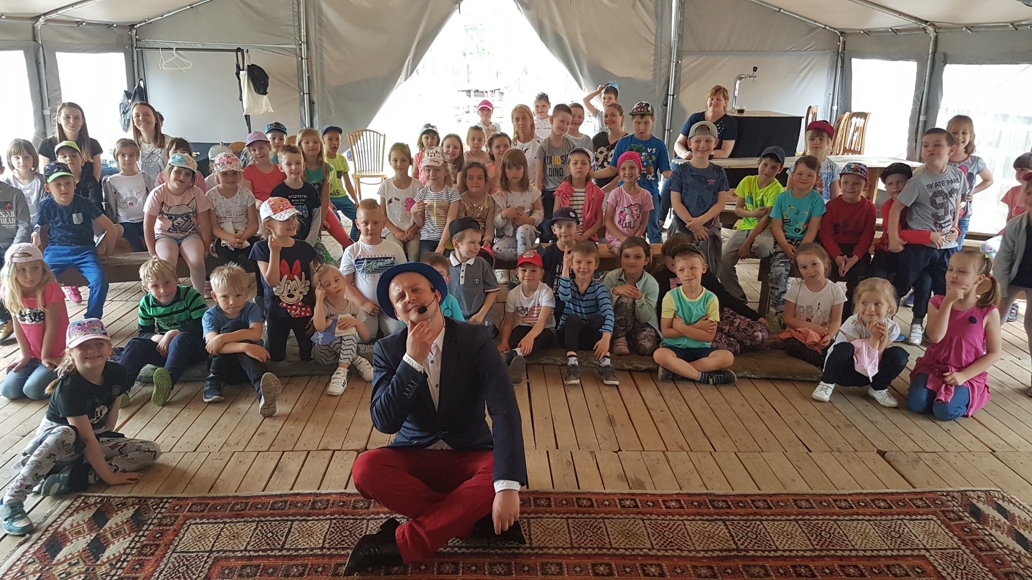 Każdy ma swój sposób na zamyśloną minę