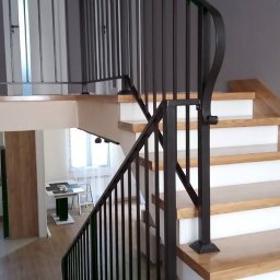 KRYMART Kowalstwo Artystyczne Krzysztof Misiewicz - Montaż ogrodzenia Brzoz&oacute;w