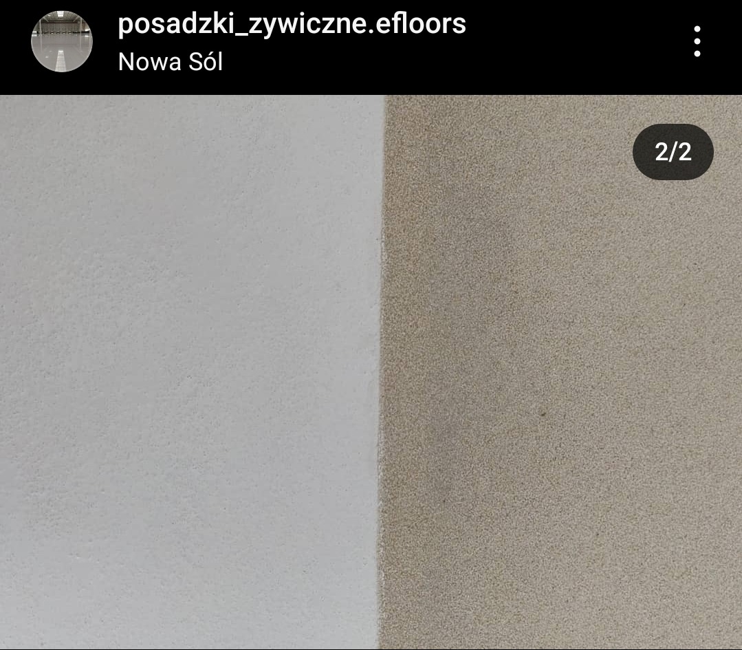 Porównanie dwóch fragmentów posadzki: jasnoszarej i beżowej, prezentujące różnice w kolorystyce i fakturze.