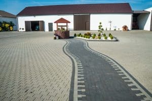 Układanie kostki brukowej