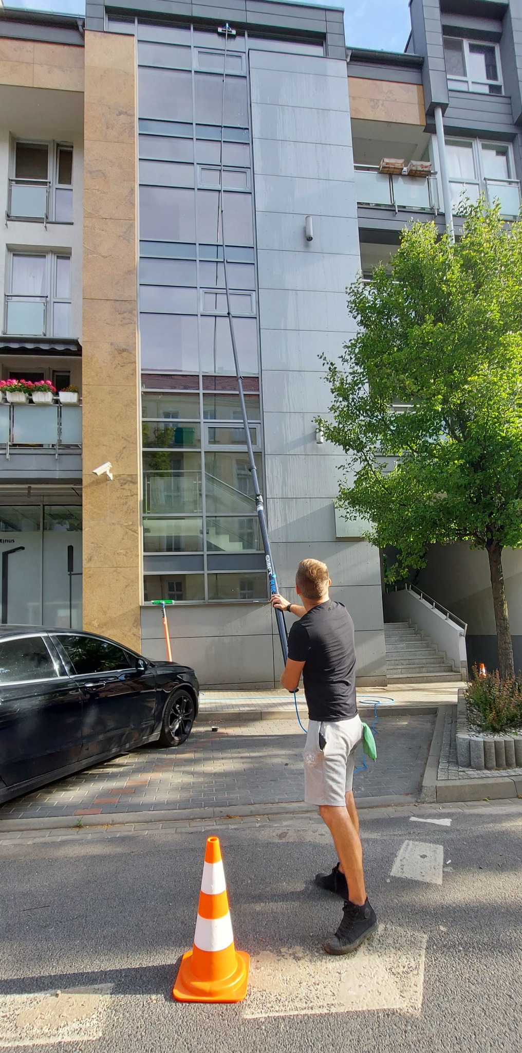 Mycie przeszkleń systemem ionic