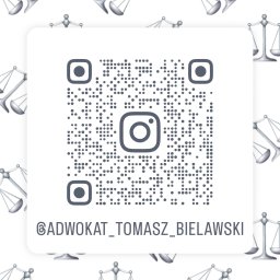 Kancelaria Adwokacka Adwokat Tomasz Bielawski - QR kod do profilu Instagram adwokata Tomasza Bielawskiego z Wrocławia, na tle ikony wagi sprawiedliwości. Szybki dostęp do kontaktu z prawnikiem.