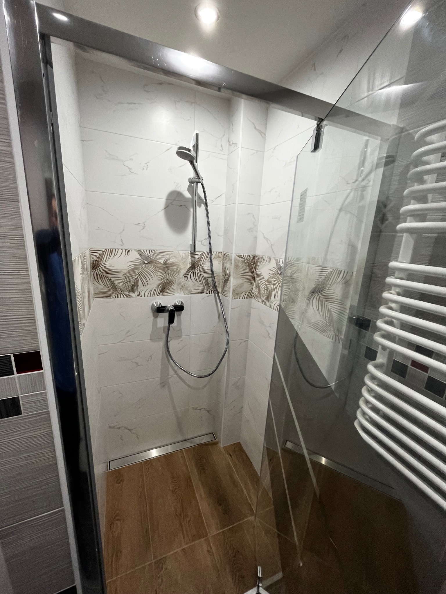 Zrobiona wnęka, po wykryciu przecieku.