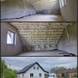 TaFFa-Dawid Wnętrzak - Poddasze domu w trakcie prac: widoczne ocieplenie pianką PUR między krokwiami, wystające kable instalacji elektrycznej, fragment dachu domu z elewacją i samochód dostawczy firmy na zewnątrz.