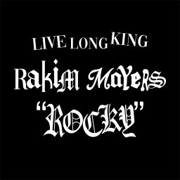Szymon Stach - Czarno-biała grafika z napisem 'LIVE LONG KING', 'Rakim Mayers' i ''Rocky'' w ozdobnej czcionce gotyckiej.