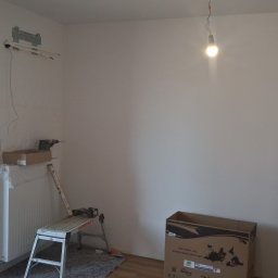 EMES Wykończenia wnętrz - Montaż klimatyzatora Gree