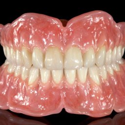 NAPRWY PROTEZ I NOWE PROTEZY ZEBOWE