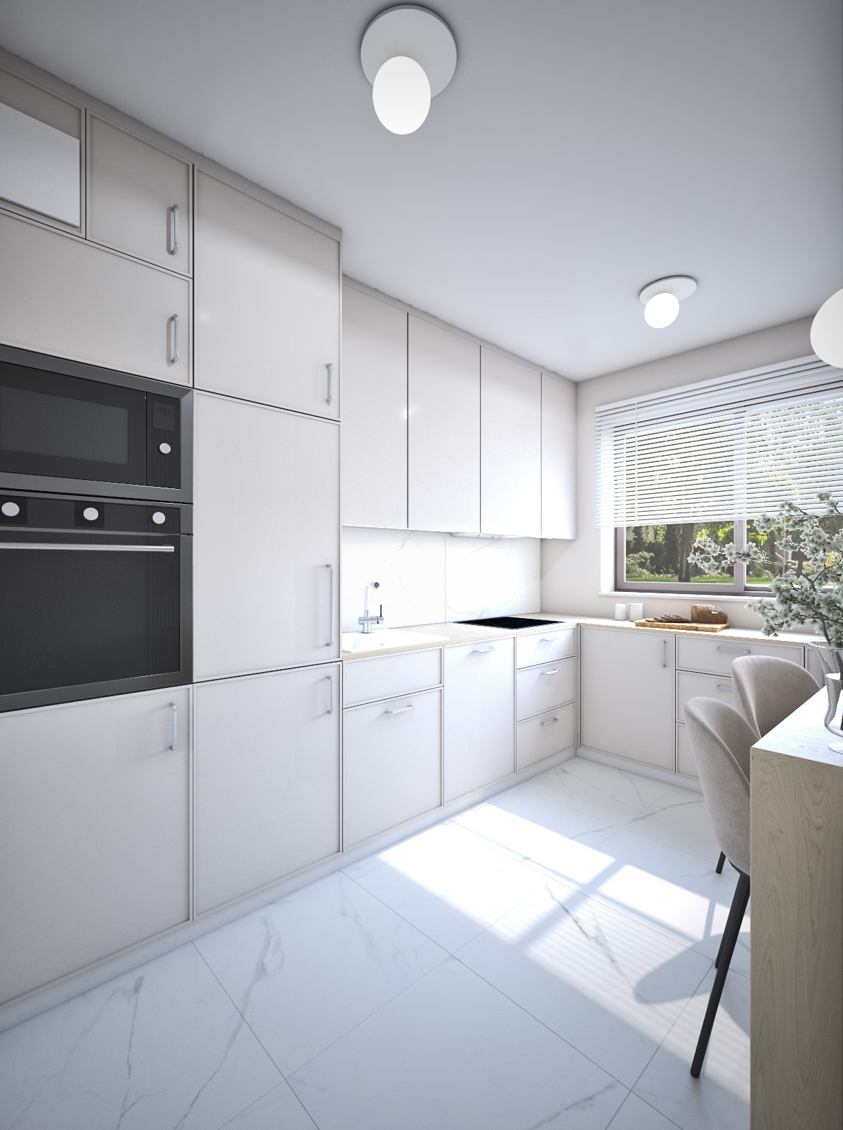 Jasna kuchnia z białymi, błyszczącymi frontami szafek, marmurową podłogą i oknem z żaluzjami, oświetlona światłem słonecznym.
