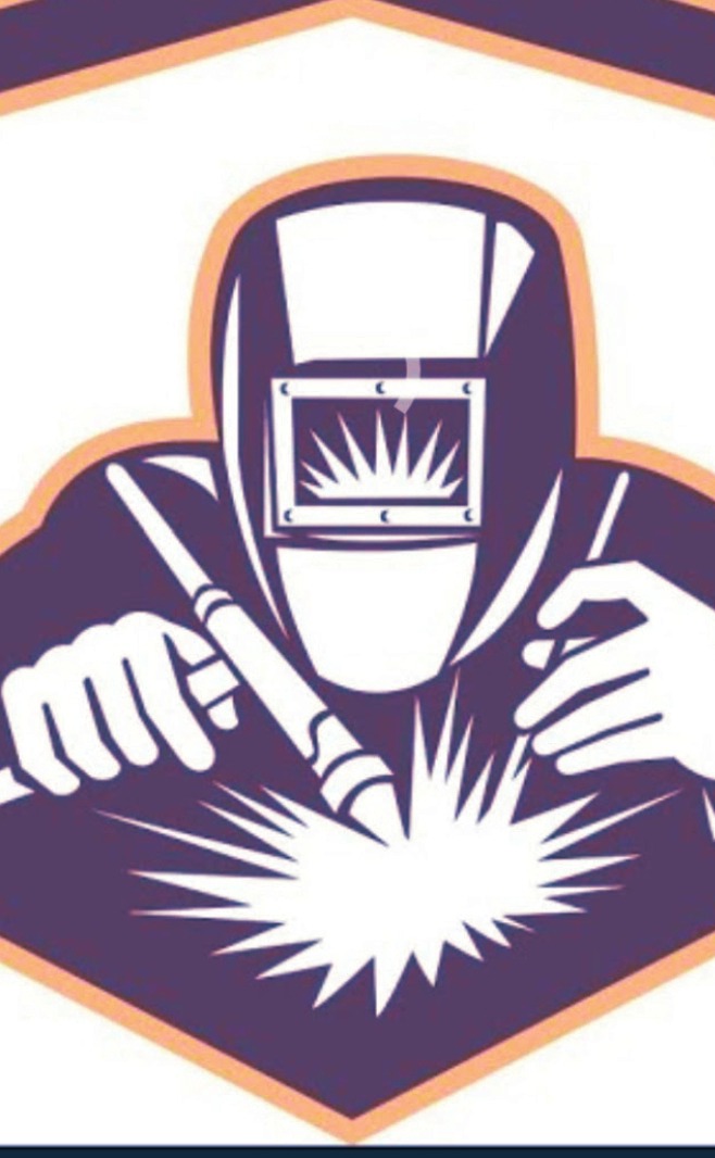 Grafika przedstawia sylwetkę spawacza w masce ochronnej, trzymającego palnik spawalniczy, z którego wydobywają się iskry. Ilustracja w odcieniach fioletu i bieli, stylizowana na logo lub emblemat.