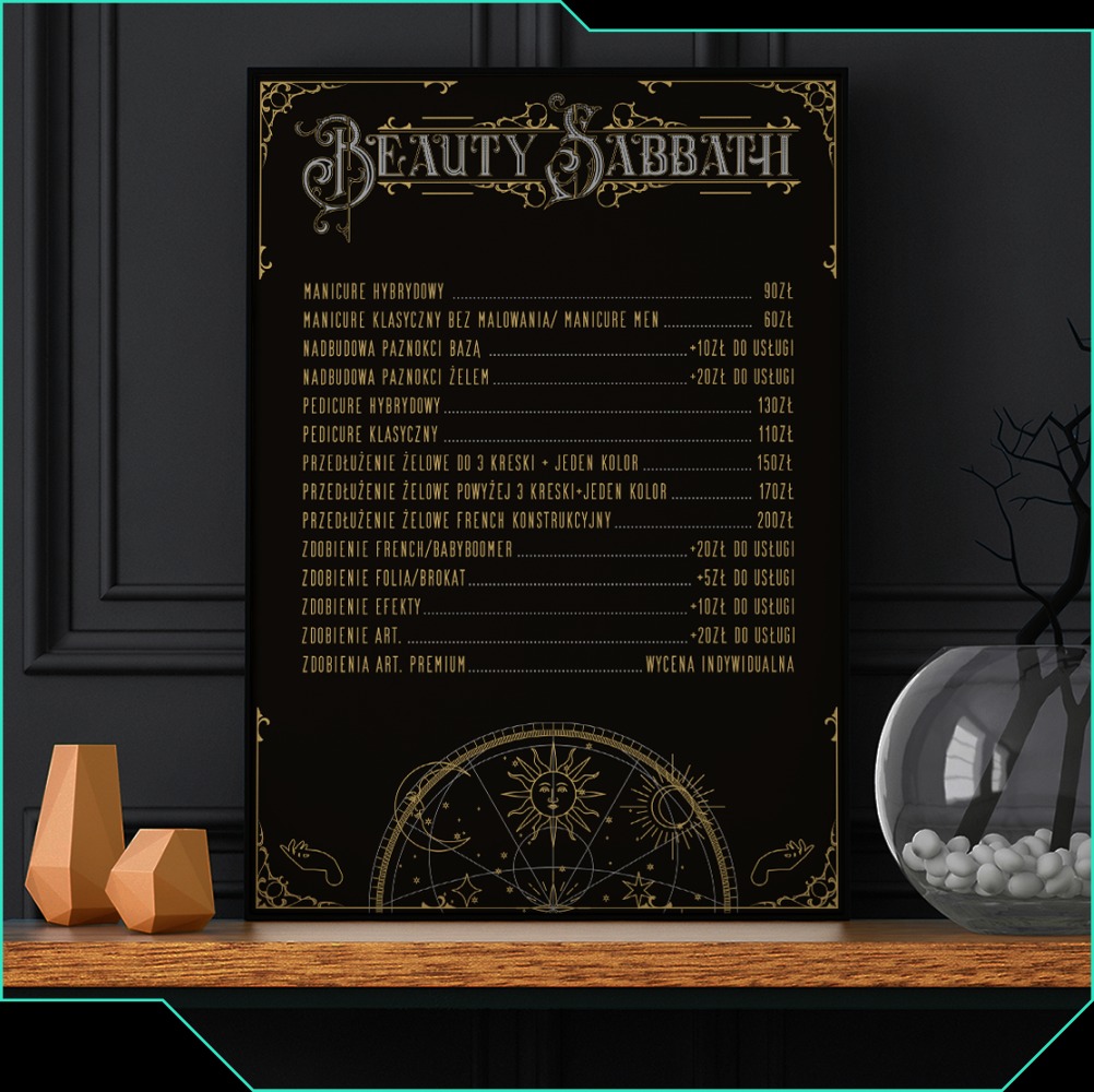 Ciemne menu salonu kosmetycznego 'Beauty Sabbath' z ofertą manicure i pedicure, ozdobione motywami astronomicznymi, ustawione na drewnianej półce obok geometrycznych wazonów i szklanej kuli...