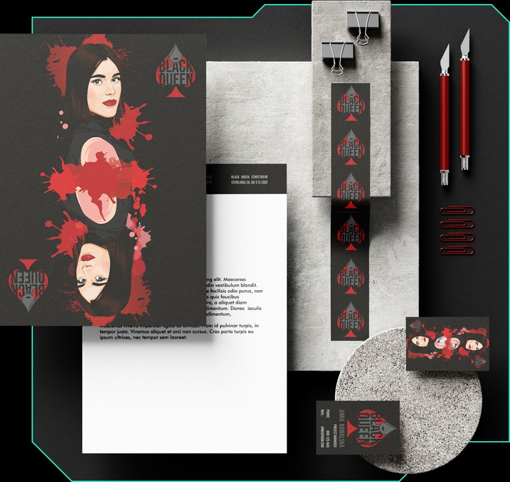 Zestaw materiałów firmowych Black Queen Streetwear: wizytówki, papier firmowy, naklejki z logo, nożyki introligatorskie i spinacze biurowe, ułożone na szarym, teksturowanym tle.