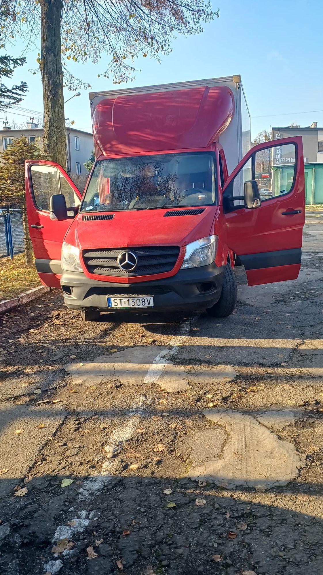 Posiadamy samochody przystosowane do bezpiecznego przewożenia dużej ilości mebli.