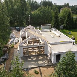 Obiekt : Dom jednorodzinny
Powierzchnia całkowita: 280,8 m²
Wymiary obiektu: 15,6 m x 18,3 m
Realizacja obejmowała:
-Wykonanie stanu surowego otwartego.