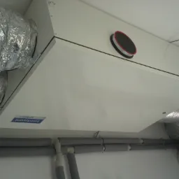 Rekuperator firmy komfovent z wymiennikiem obrotowym