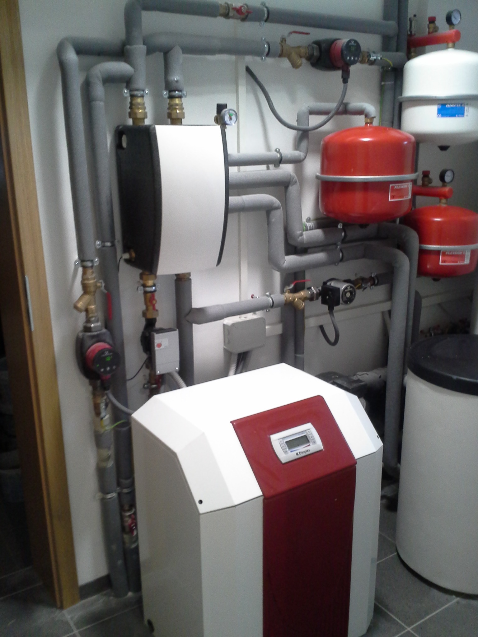 Pompa Ciepła solanka-woda (gruntowa-odwierty)