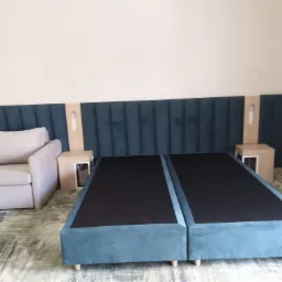 Pokój hotelowy-2podstawy łączone 200x90 pod materac+panel ścienny+kanapa rozkładana