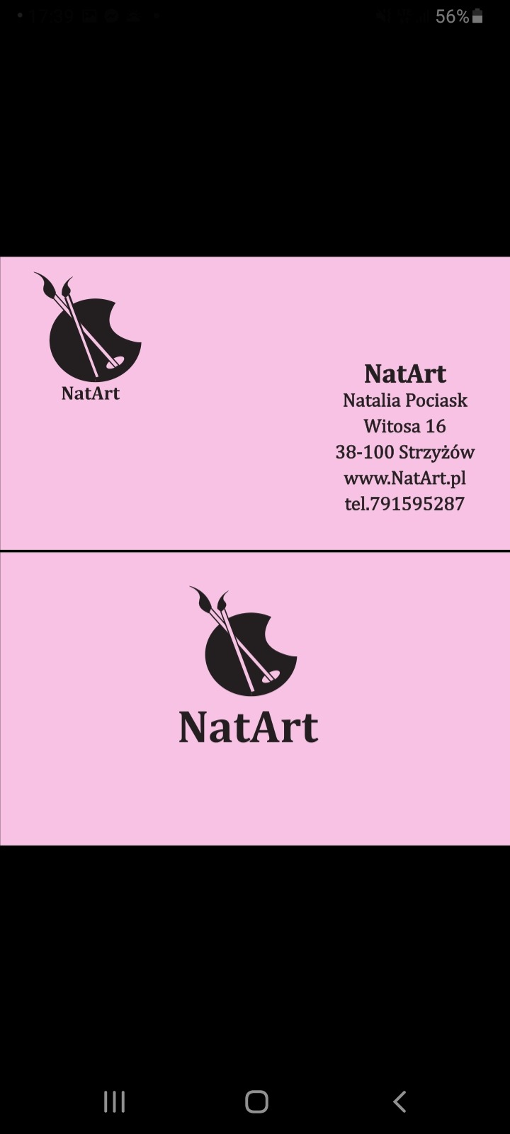 Różowe wizytówki firmy NatArt z logo przedstawiającym paletę malarską i pędzle, zawierające dane kontaktowe: imię i nazwisko, adres, adres strony internetowej oraz numer telefonu.