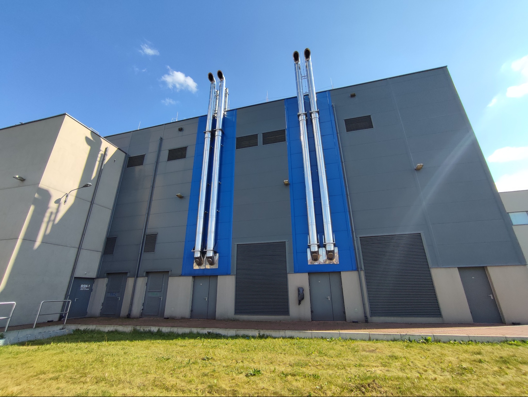 Umyte panele budynku PKO. Ponad 10000m2 paneli